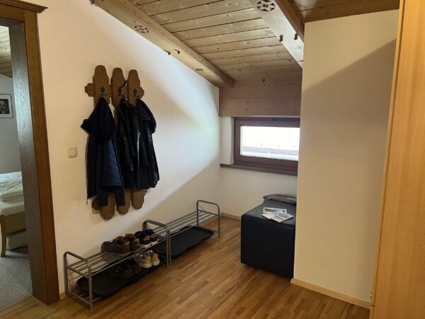 Haus Hofer - Vorraum der Ferienwohnung in Bramberg am Wildkogel